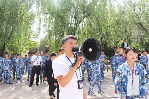 廊坊市翔宇航空技工学校举行"同心协力,放飞梦想"2018