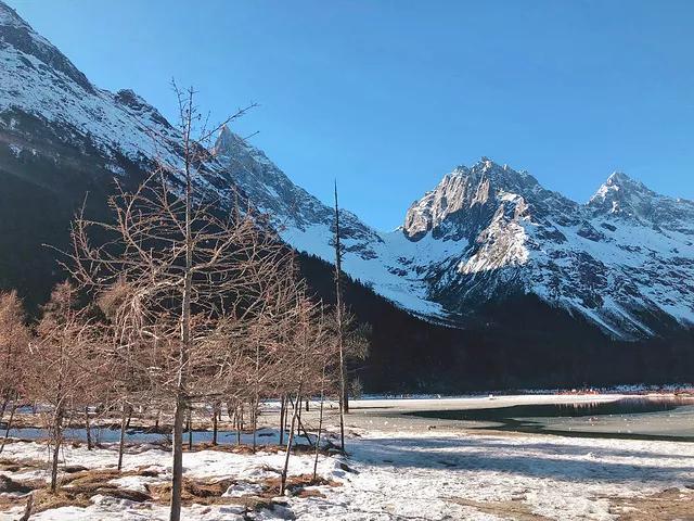 孟屯河谷冬季滑雪住宿哪里最好屯河谷冬季旅游攻略