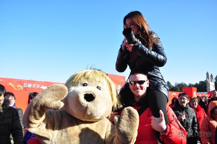 美女骑脖子骑背有趣骑事图集