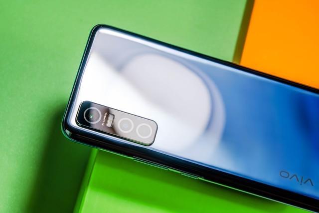 vivo y73s 5g版体验:屏幕和摄像头升级