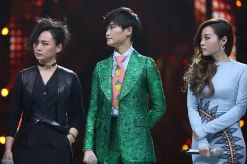 李宇春,周笔畅,张靓颖湖南台跨年晚会同框