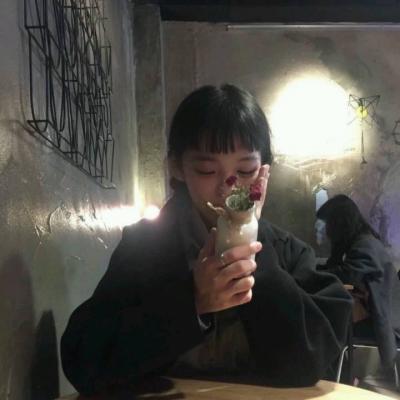 黑暗系颓废女生头像 黑暗系忧郁女生走一波