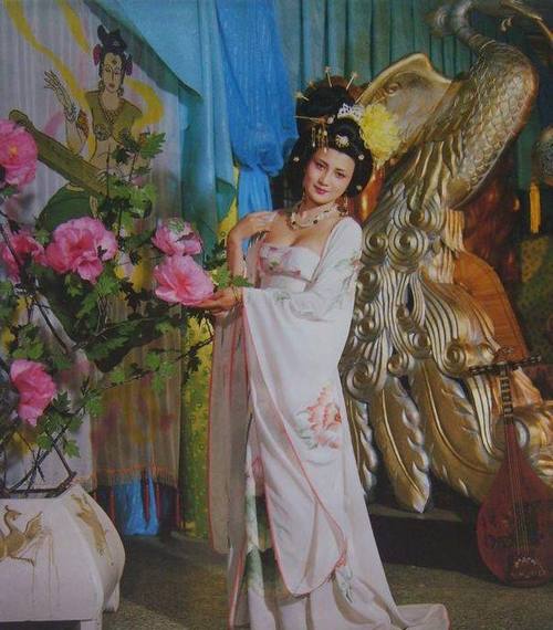 "最美杨贵妃"林芳兵为饰演杨贵妃增肥50斤,今55岁气质犹存