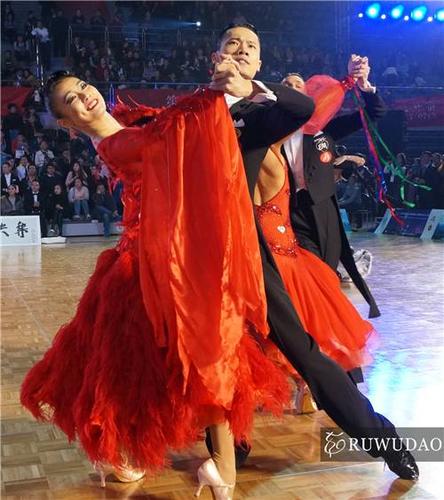 【茹舞影音】外挂全开,绝处逢生——赵鹏&汪琪逆境演绎绝美华尔兹