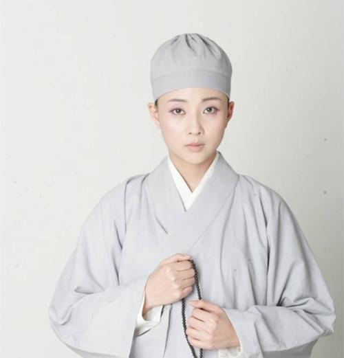 这个和尚起义当皇帝,还封尼姑为皇后,建立史上第一佛朝