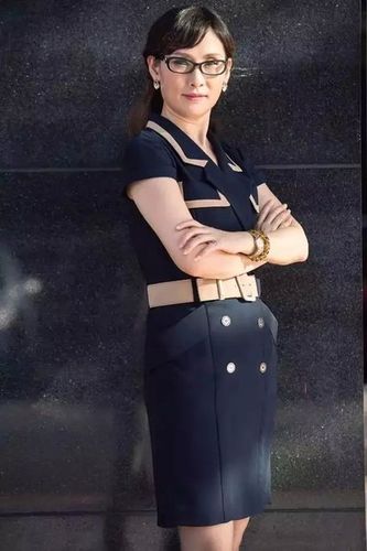 唐拉雅秀女总经理第一人曾凡文做专注的酒店人