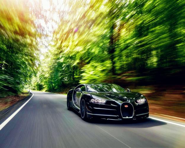 极速飞驰布加迪ipad壁纸_体会追逐风的刺激