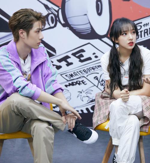 怪不得王一博会和程潇传绯闻,当两人同框时,网友:这是