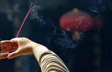 4,烧到小天真香该怎么办:烧香烧到"小天真"是什么意思啊