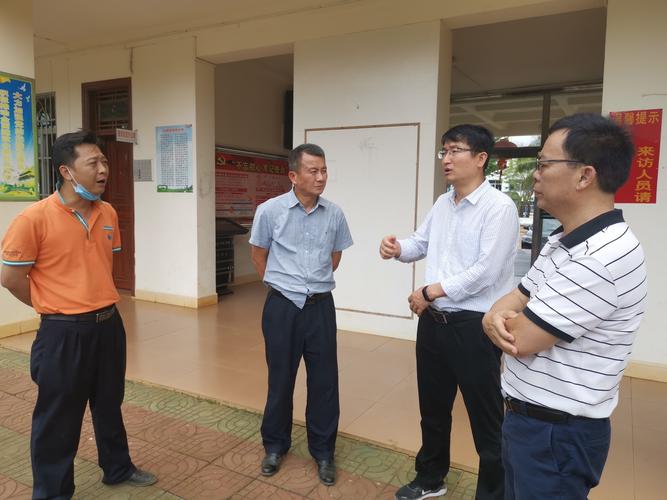 海南省林业局规财处于百川处长深入海口市森林防火重点区域督导检查