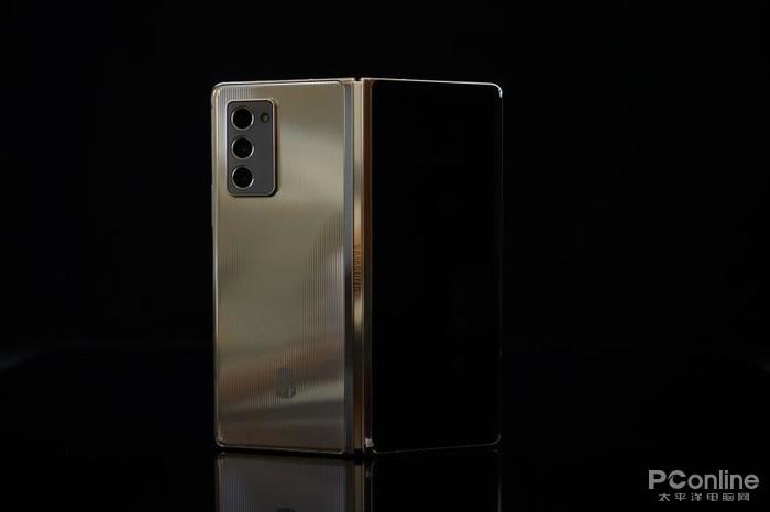 三星w21 5g评测:怎样的华丽才能"心系天下"