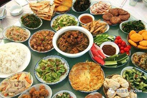 网易首页>网易号>正文申请入驻 羊肉泡馍面皮,肉夹馍,冰峰被称为三秦