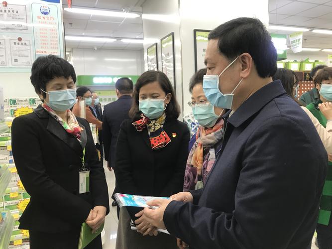 防疫用品供应怎样?国家市场监管总局视频连线广州药店调研