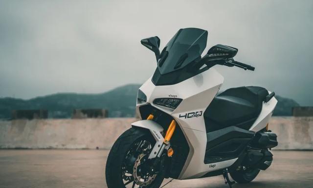 台荣摩托开拓者tr400发布会现场视频