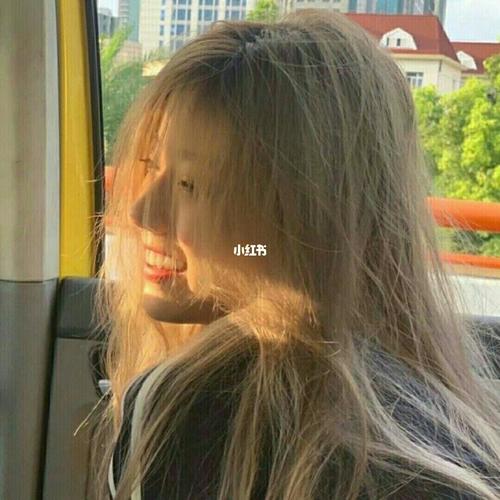 黄头发女生头像97_女生头像_染头发_女生头像_素材