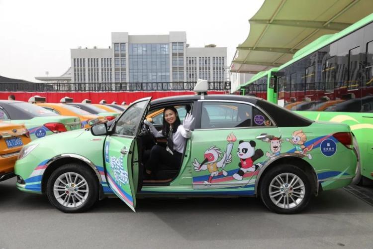 西安"彩虹"出租车新上线,颜值超高!