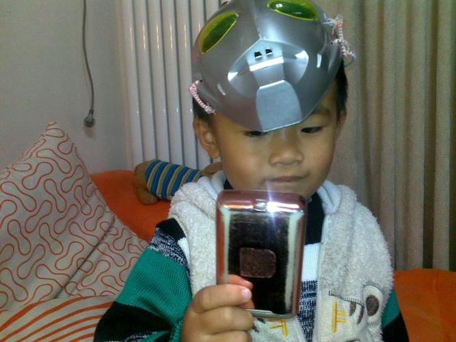 迪伽奥特曼照镜子