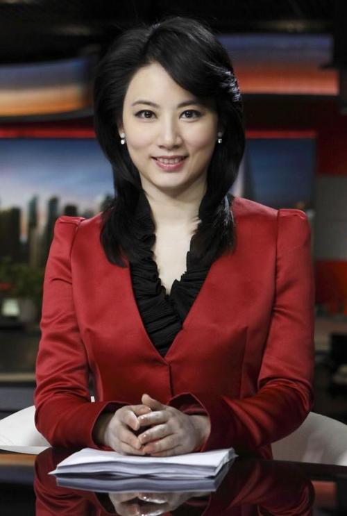东方卫视美女主持人尹红