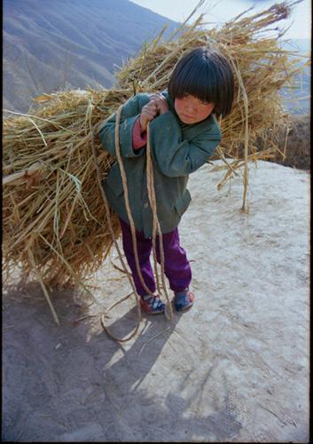 【组图】中国西北农村孩子的生活现状 令人心碎