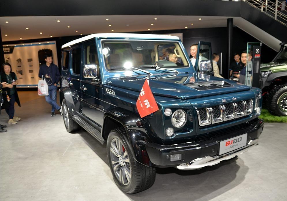 双色车身 3.0t引擎,造型酷似奔驰g,升级版北汽bj80实车真霸气