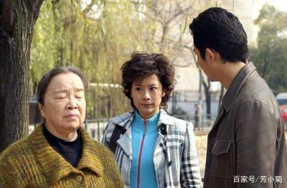 《双面胶》:凤凰男就是妈宝男,一旦婚姻得手,鸡贼行径