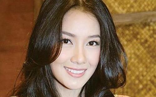 沃拉娜特·旺萨莞,泰国著名演员,笑起来的模样非常美,眉眼非常动人.