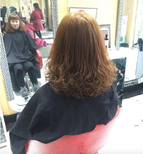 春节小卷 发尾 满头烫 特别流行【精选80款】