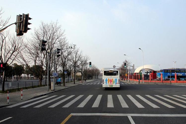 上海公交浦西滨江1路
