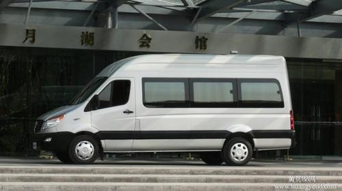 厂家上海依维柯得意购车送上海市区牌