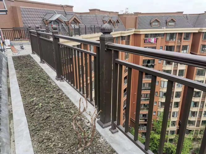 铝合金阳台栏杆