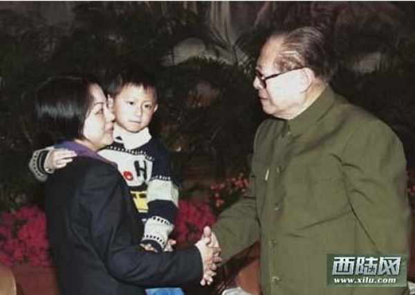 曝南海撞机绝密 中央特批王伟全家搬北京