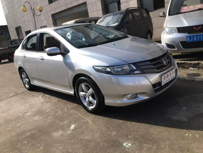 【台州】2010年8月 本田 锋范 1.5l at精英品致款 自动档