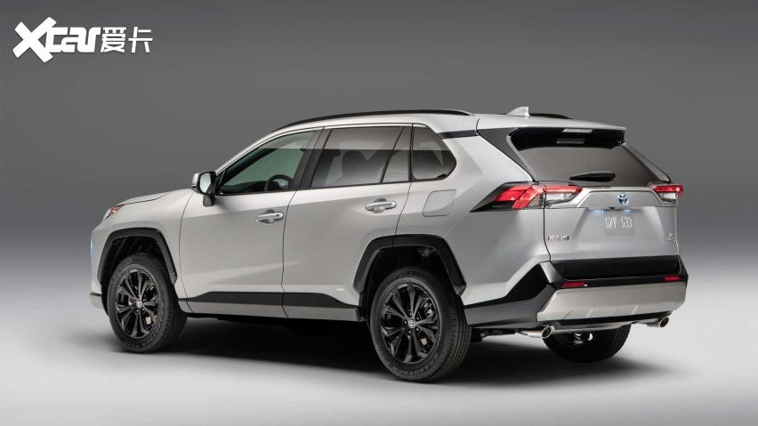 海外版2022款丰田rav4官图发布!强迫症能接受中控屏加按键吗?