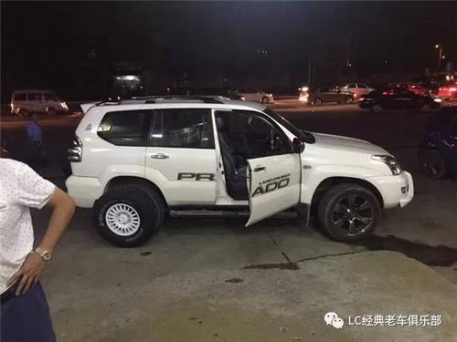 各种各样的轮毂,换来换去,只为和人家不一样,代表出自己的个性!