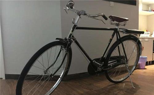 80年代一辆凤凰自行车相当于现在多少钱80后90后绝对想不到