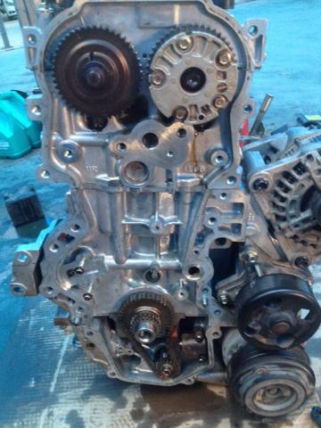 尼桑天籁2.0发动机正时怎么对,有图解最好,谢谢