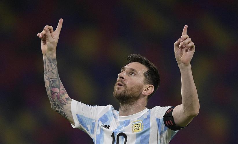 世预赛-阿根廷1-1智利 梅西点射 任意球中柱桑切斯扳平