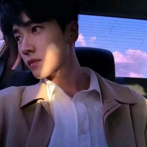 女生最喜欢男生用什么图片做头像