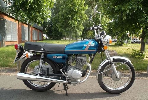 【戏说品牌】凭借一款怪车起家,一直走向人生巅峰的摩托车品牌 . . .