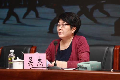 (吴杰院长主持动员会并作重要讲话 刘传政 摄)