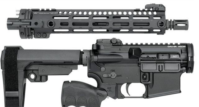 m4魔改成救生枪美军飞行员专用不光容易携带200米内指哪打哪