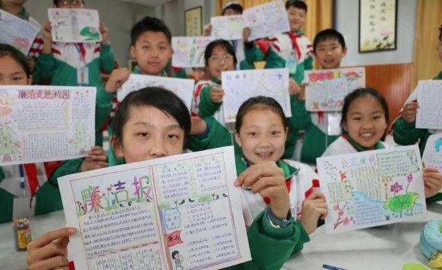"双减"之后,作业少得可怜,手抄报却还要做,怎么不废除