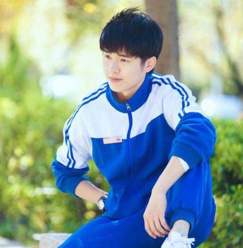 网评穿校服最帅的几大男明星,胡一天只能往后排,第1位