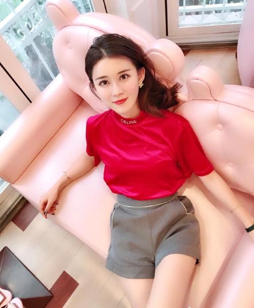 抖音江奈儿个人资料简介 江奈儿真实姓名微博生活照诱惑写真