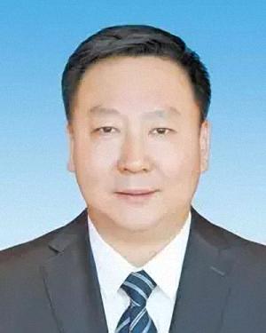 史万钧,男,蒙古族,1963年4月生,内蒙古赤峰人,研究生学历,1985年1月