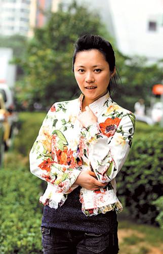 紫凝图片 央视主持人紫凝图片