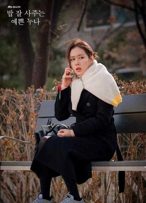 36岁经常请吃饭的漂亮姐姐来教你怎么穿才能撩到小奶狗了