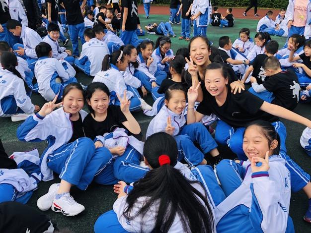 六年级6班 - 成都市棕北中学西区实验学校 - 校内外