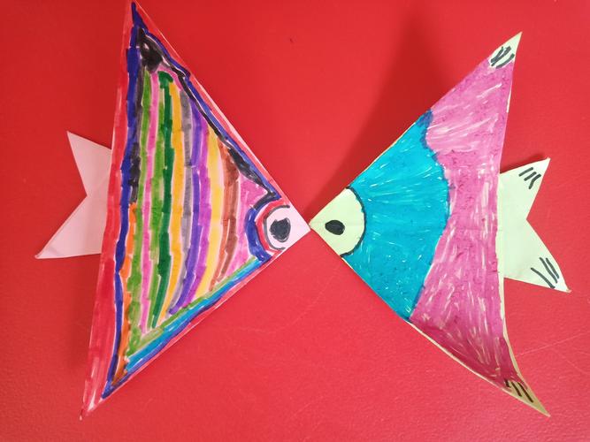 幸福泉幼儿园大班——手工制作