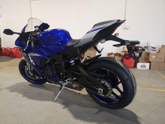 21款小贸雅马哈r1来港口手续齐提车快